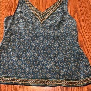 Women’s size 14 Alfani Teal and Gold Patterned sleeveless v neck top